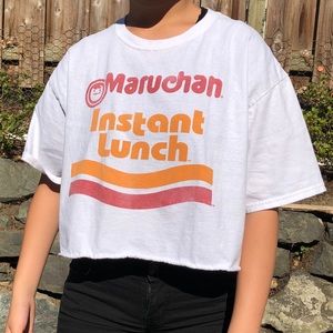 Cropped Maruchan t-shirt